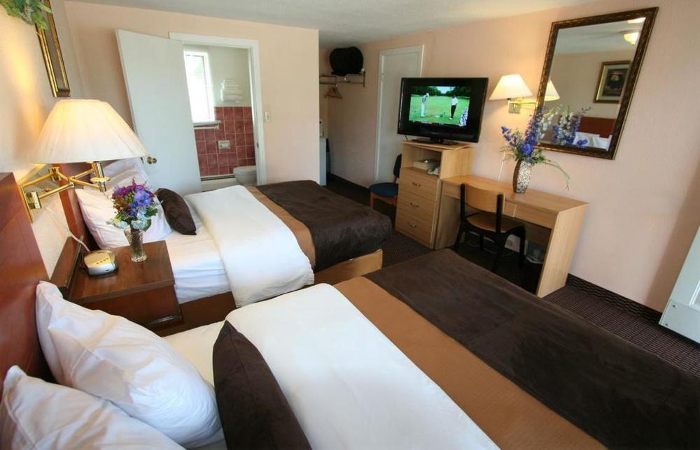 Campbellford River Inn Экстерьер фото