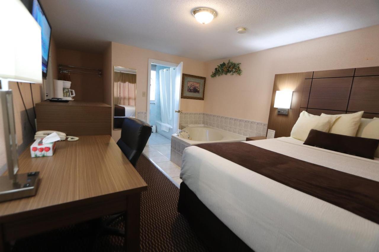 Campbellford River Inn Экстерьер фото