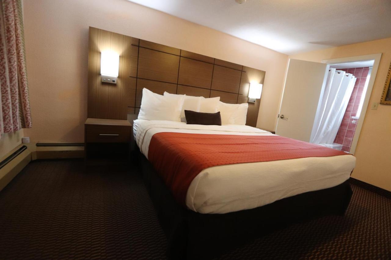 Campbellford River Inn Экстерьер фото